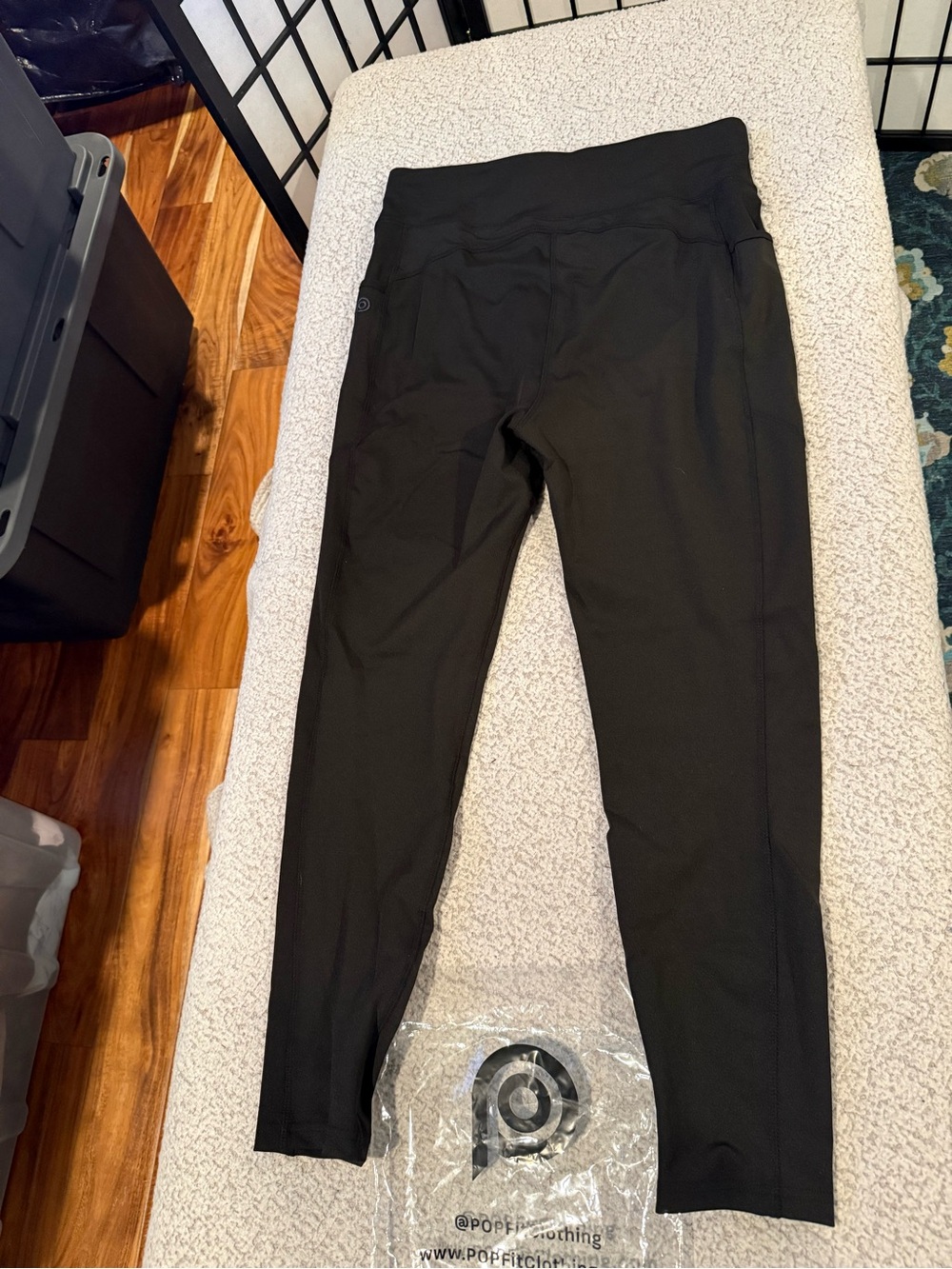 POP Fit Black Leggings - Picture 3 of 5